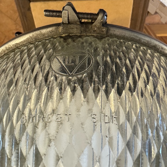 Vtg 1950’s LM Holophane GUMBALL STREET LIGHT Industrial Prismatic Acorn Fixture - Picture 6 of 14